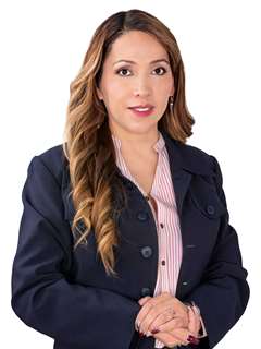 Associate in Training - Mirza Hilda Alcocer de Sierra - RE/MAX Professional