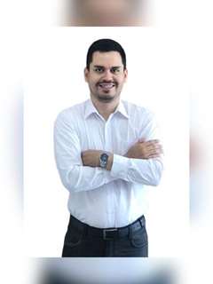Associate in Training - Jose Carlos Vaca Garcia - RE/MAX Plus