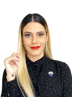 Agente en Entrenamiento - Gina Daniela Velez Santistevan - RE/MAX Fortaleza