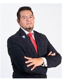Associate in Training - Henry David Joaquin Tirado - RE/MAX Top