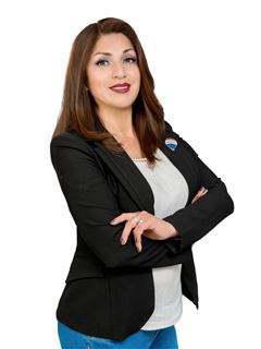 Lourdes Adela Flores Soto - RE/MAX Professional 2