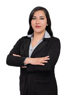 Associate in Training - Ninoska Mabel Magne Rojas - RE/MAX Professional