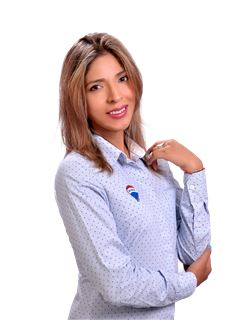 Associate in Training - Mitzeya Ivette Atahuichy Sanabria - RE/MAX Luxor