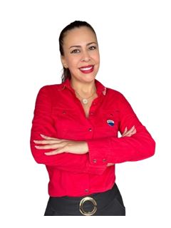 Associate in Training - Silvia Ynes Ribera Añez - RE/MAX Express