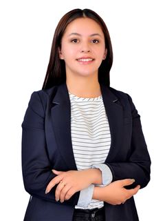 Associate in Training - Mirza Andrea Sierra Alcocer - RE/MAX Professional