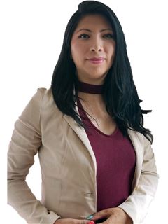 Associate in Training - Susan Nidia Alarcon Fernandez - RE/MAX Professional