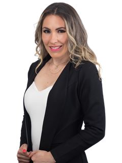 Associate in Training - Maria Elena Camacho Beltran - RE/MAX Uno
