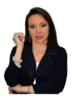 Associate in Training - Sdenka Patricia Loayza Nauls - RE/MAX Platinium