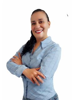 Associate in Training - Marcela Alejandra Perez Ferrel - RE/MAX Inmobiliart