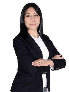Associate in Training - Cinthia Rosa Villegas Zabala - RE/MAX Professional