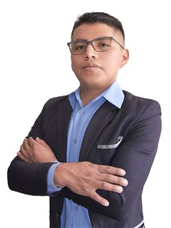 Associate in Training - Hector Siles Lima - RE/MAX Pro