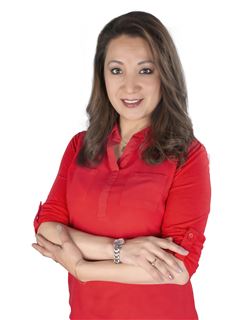 Associate in Training - Maria Norga Flores Guillen - RE/MAX Professional