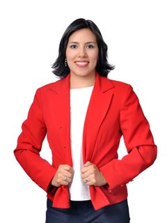 Associate in Training - Yara Alejandra Montenegro Pinto - RE/MAX Altura
