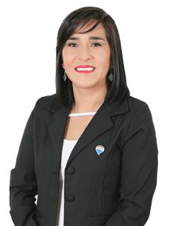 Associate in Training - Veronica Elizabeth Castro Valenzuela - RE/MAX Top