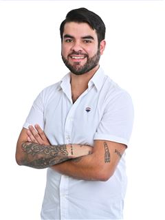 Associate in Training - Alejandro Roca Saucedo - RE/MAX Emporio Corporación 1