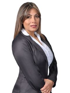 Claudia Katherine Antezana Rodriguez - RE/MAX Professional