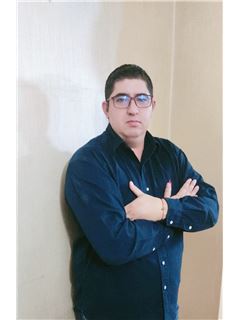 Associate in Training - Andre Fernando Konig Villarroel - RE/MAX Inmobiliart