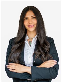 Associate in Training - Daniela Del Valle Rojas Rojas - RE/MAX Uno