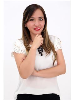 Associate in Training - Ingrid Dayana Gamboa Villarroel - RE/MAX Inmobiliart