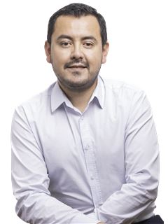 Associate in Training - Mauricio Tapia Quezada - RE/MAX Los Olivos