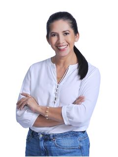 Associate in Training - Yngard Paula Rivero Mendoza - RE/MAX Plus