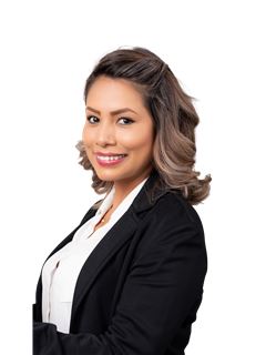 Associate in Training - Gabriela Edith Pereira Ganoza - RE/MAX Uno