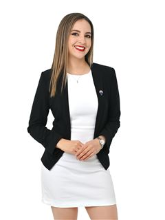 Associate in Training - Maria Laura Zelaya Caballe - RE/MAX Emporio Corporación 1