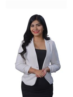 Associate in Training - Belen Alicia Lia Soliz Rosales - RE/MAX Fortaleza