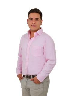 Associate in Training - Hernan Quevedo Riera - RE/MAX Elite