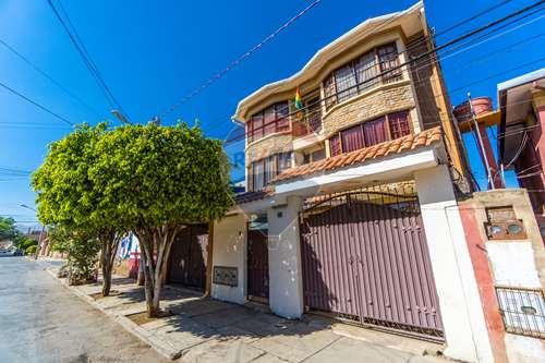 For Sale-House-Calle Maria Luisa Bustos No.427,  - JAYHUAYCO  -  Cochabamba, Cercado(Cb), Cochabamba-125004089-8
