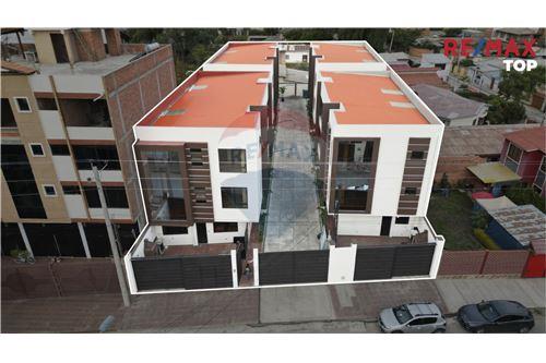 For Sale-House-Av. Los Claveles entre Av. Blanco Galindo y Av. Ca  - Colcapirhua  -  Cochabamba, Cercado(Cb), Cochabamba-120067004-33