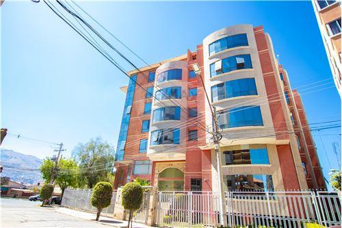 For Sale-Condo/Apartment-Av. Tadeo Haenke  - esq. Calle Villa de Oropeza, Edif. Cardie  - WEST  -  Cochabamba, Cercado(Cb), Cochabamba-120020005-732