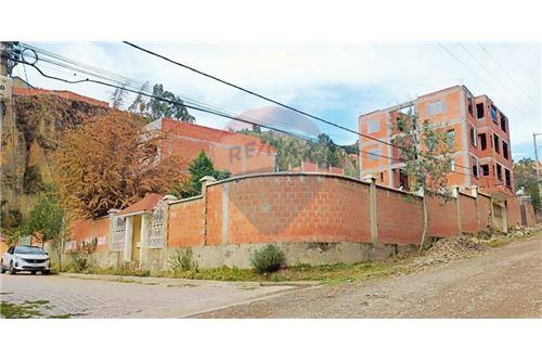 За продажба-Поземлен имот-100 Calle 17 de Huayllani  - Achumani  -  La Paz, Murillo, La Paz-120022120-6