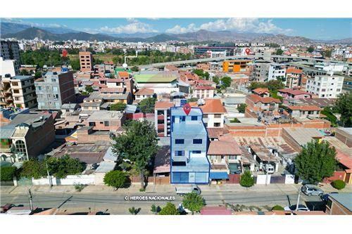 For Sale-House with Commercial Space-Av. Blanco Galindo - C/ Héroes Nacionales  - Entre C/Caracoles y Moisés Monroy  - VILLA BUSCH  -  Cochabamba, Cercado(Cb), Cochabamba-120063001-39
