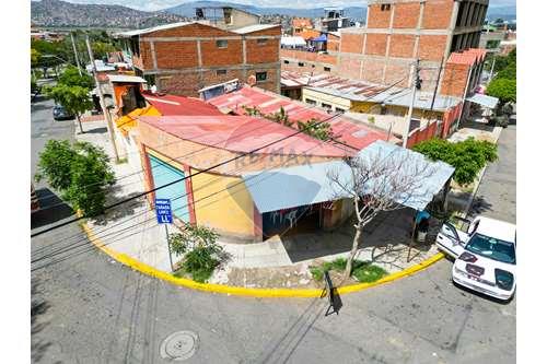 De Vanzare-Casă pe colț-Las Cuadras  -  Cochabamba, Cercado(Cb), Cochabamba-120020102-26