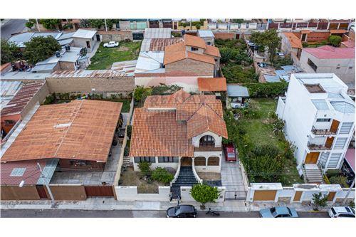 For Sale-House-Calle Maximo Gorki  - Zona Temporal Pampa  - North  -  Cochabamba, Cercado(Cb), Cochabamba-120020005-719