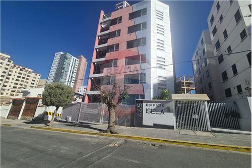 За продажба-Апартамент-577 CALLE 16 CARLOS SANCHEZ LOPERA  - Obrajes calle 16, Carlos Sanchez Lopera, edificio  - Obrajes  -  La Paz, Murillo, La Paz-120030045-10