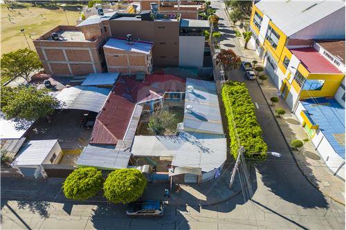 For Sale-House-Calle Hernando de Soto esq. Diego de Almagro,  - Zona  - Hipódromo  -  Cochabamba, Cercado(Cb), Cochabamba-125004091-3