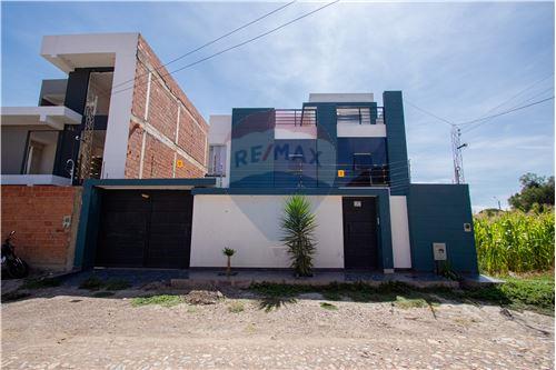Prodamo-Hiša na vogalu-S/N San Martin de Pores  - calle San Martin de Porres de 9 metros de ancho ZO  - Colcapirhua  -  Cochabamba, Cercado(Cb), Cochabamba-120048010-26