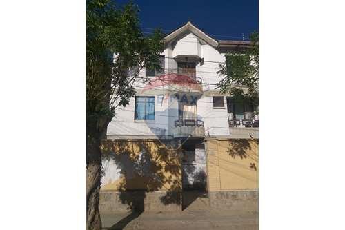 For Sale-House-SouthEast  -  Cochabamba, Cercado(Cb), Cochabamba-120087001-4