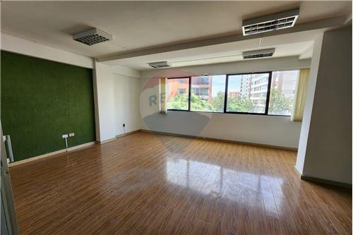 En Alquiler-Oficina-Av. Ramon Rivero,  - Edificio Gusot,  - Muyurina  -  Cochabamba, Cercado(Cb), Cochabamba-125004070-30
