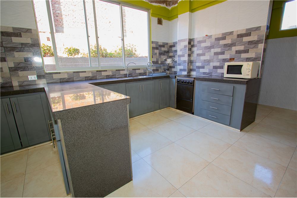 Residential Cornerhouse Cochabamba, Cercado Cb, Cochabamba BO 12002014436 , RE/MAX