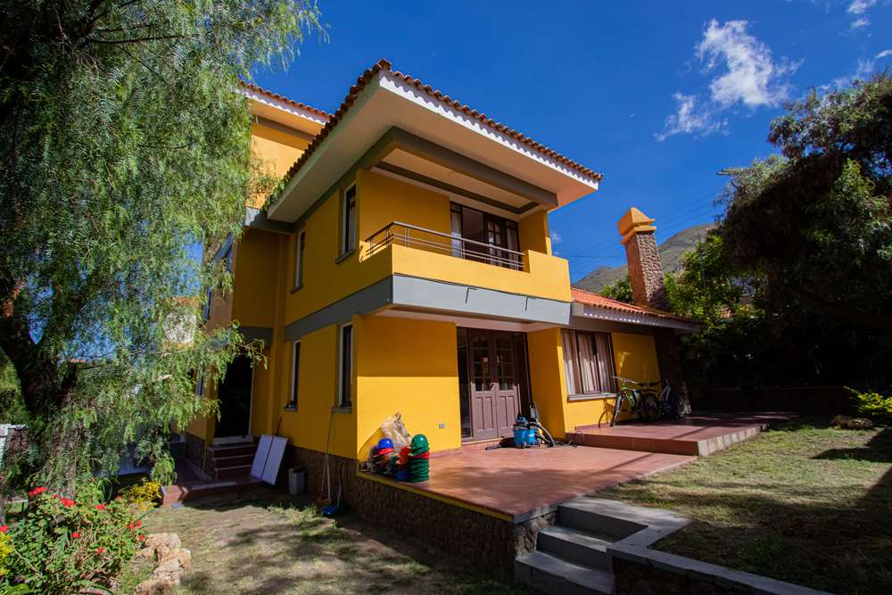 Residencial Casa en esquina Cochabamba, CercadoCb, Cochabamba BO 1200480473 , RE/MAX