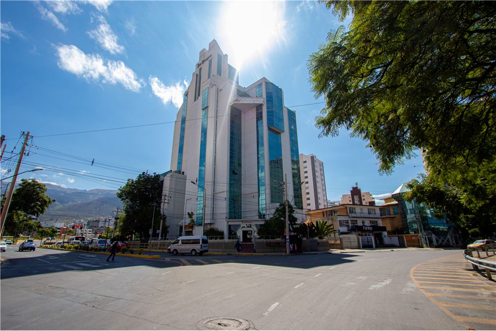 Commercial Plaza Cochabamba, Cercado Cb, Cochabamba BO 120020079161 , RE/MAX Global