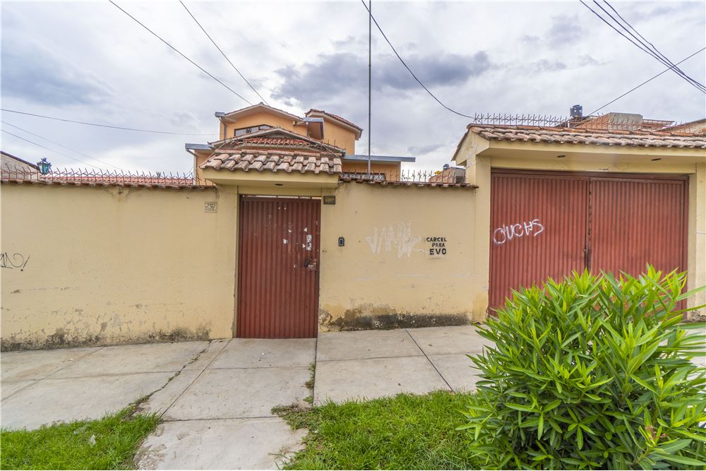 Residential Cornerhouse Cochabamba, Cercado Cb, Cochabamba BO 125004008204 , RE/MAX