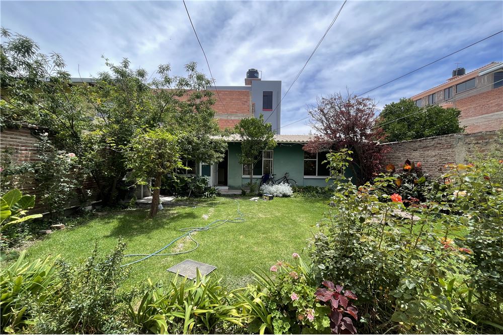 Residential Condo/Apartment Cochabamba, Cercado Cb, Cochabamba BO 12002006421 , RE/MAX