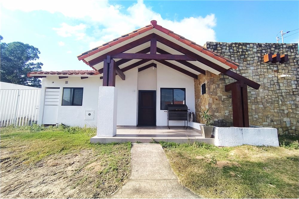 Casa - En Venta - Santa Cruz de la Sierra, Andrés Ibáñez, Santa Cruz -  125002136-5 , RE/MAX - Public Listing