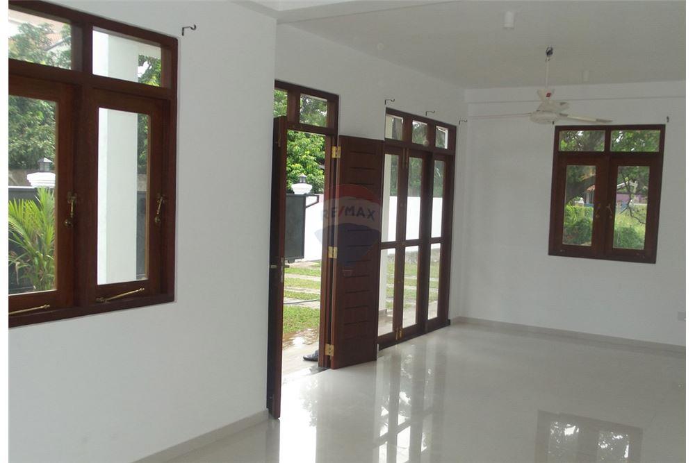 2 400 Sqft House For Rent Lease 3 Bedrooms Located At Thalawathugoda West Colombo Sri Lanka