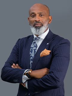 Consulente Finanziario - Edson Sirgado - RE/MAX Luanda 