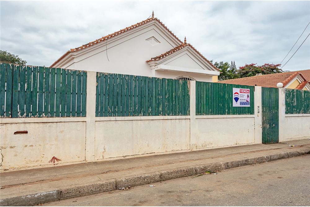 Moradia Venda Ingombotas, Angola 1261001561 , RE/MAX Public